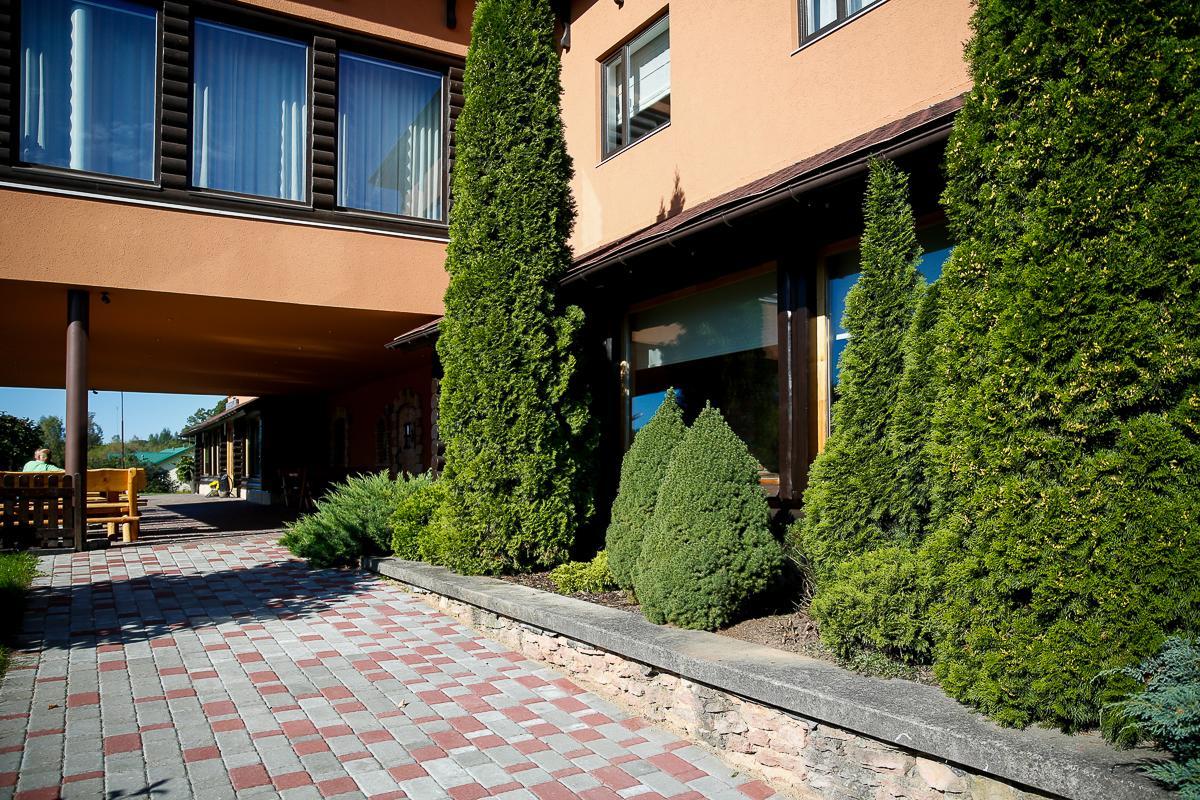 Restaurant&Hotel Klidzina Skriveri Zewnętrze zdjęcie
